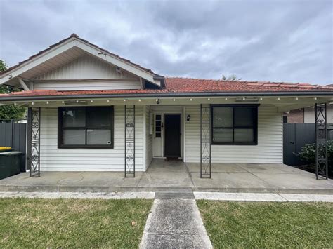 Victoria Properties for Rent .